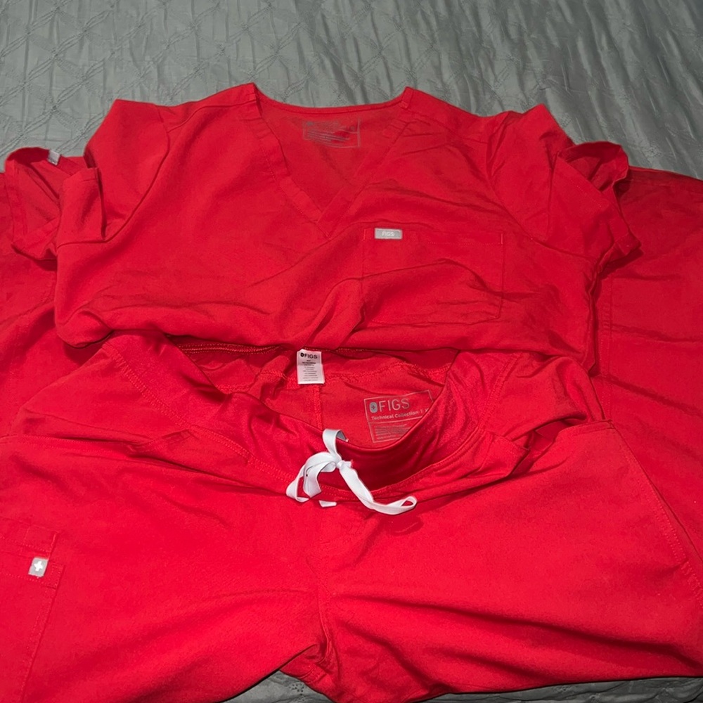 Women’s xL red figs